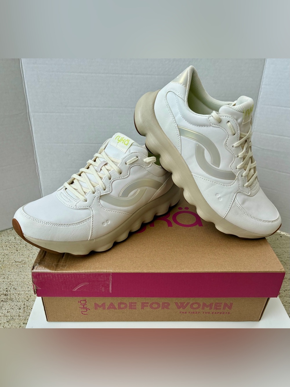 Ryka Podflow Retro - 11W Women’s - White Walking Sneakers - J5714W1100 - NIB